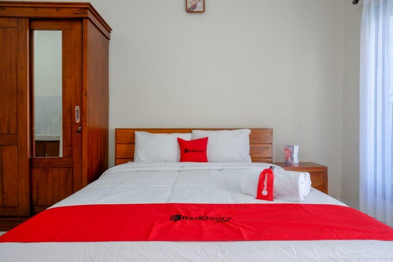 Reddoorz Near Mertasari Beach Denpasar Chambre photo